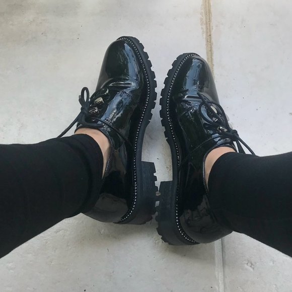 Josiny Shiny Black Oxford Shoes with Rhinestones - Picture 8 of 8